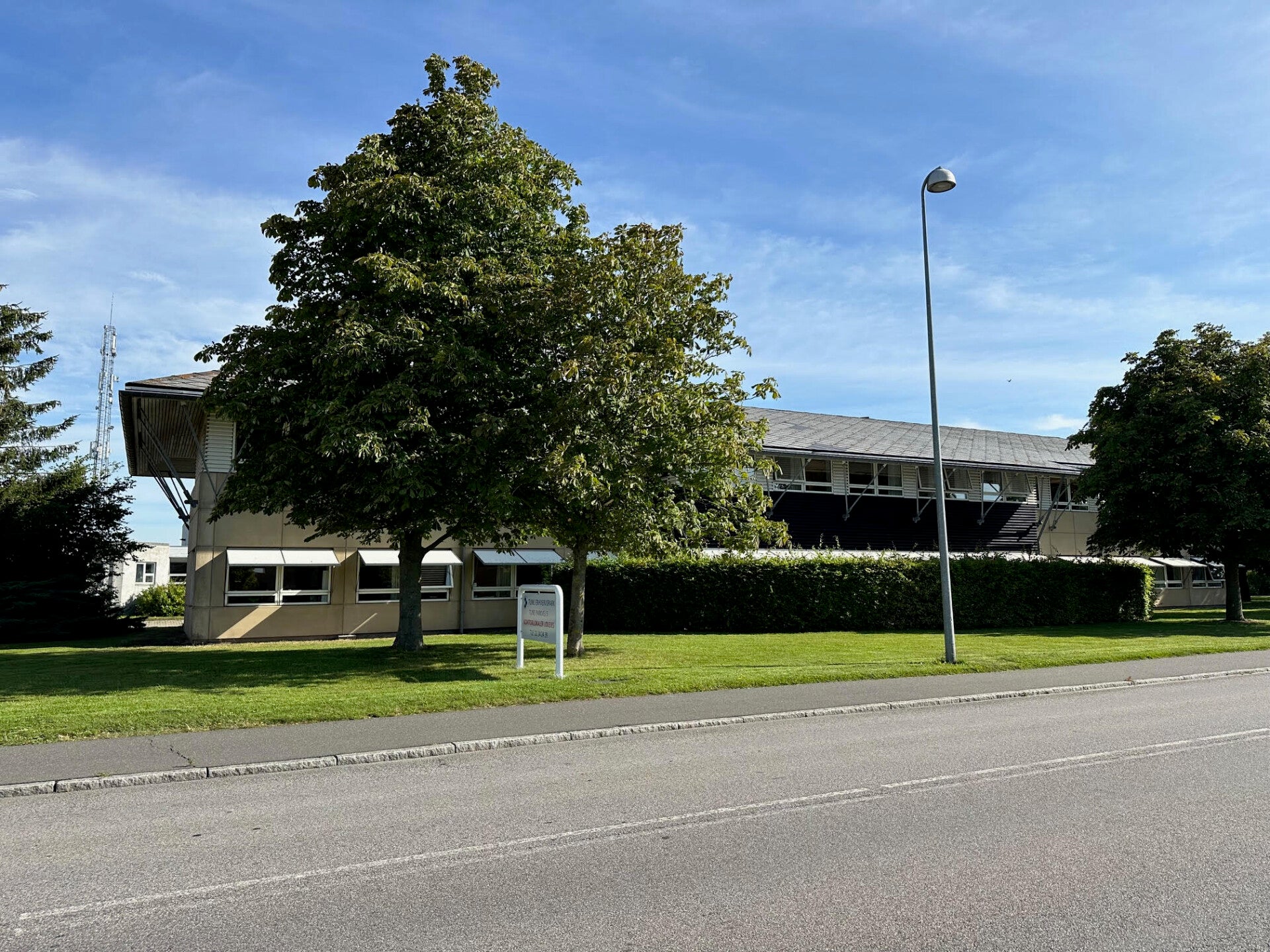 Tune Erhvervspark set fra vejen